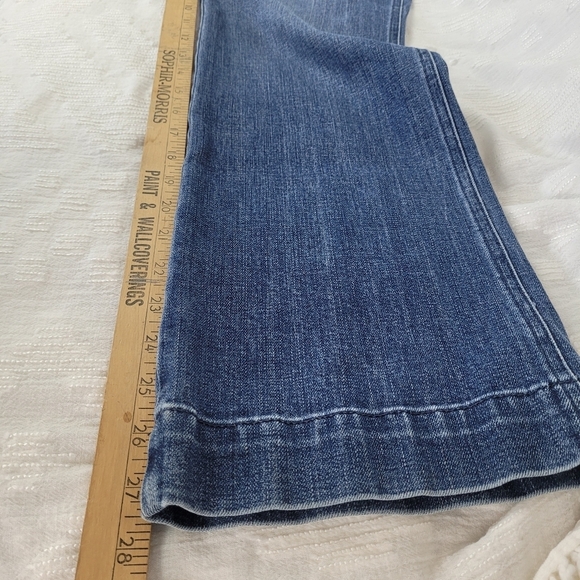 Talbots Flawless high waist medium wash slight flare jeans back front pockets 8P - Picture 4 of 8